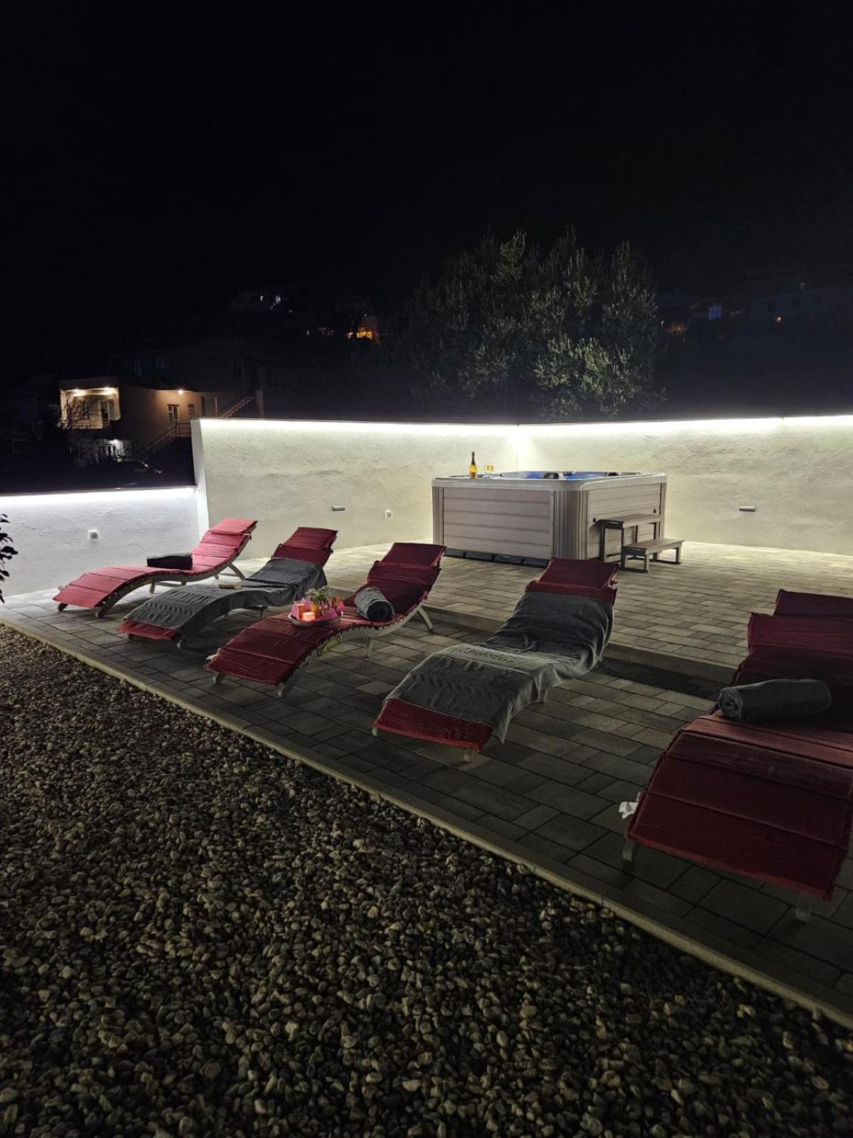 Apartman Koko With Private Jacuzzi Μακάρσκα Εξωτερικό φωτογραφία